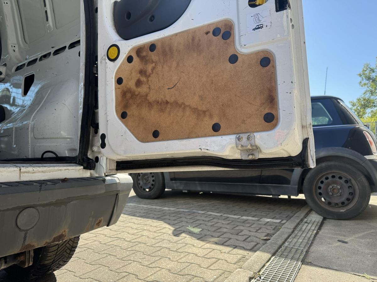 Ford Transit Connect original Fl&uuml;gelt&uuml;r mit Scheibe hinten rechts Frost Wei&szlig; Bj.2011